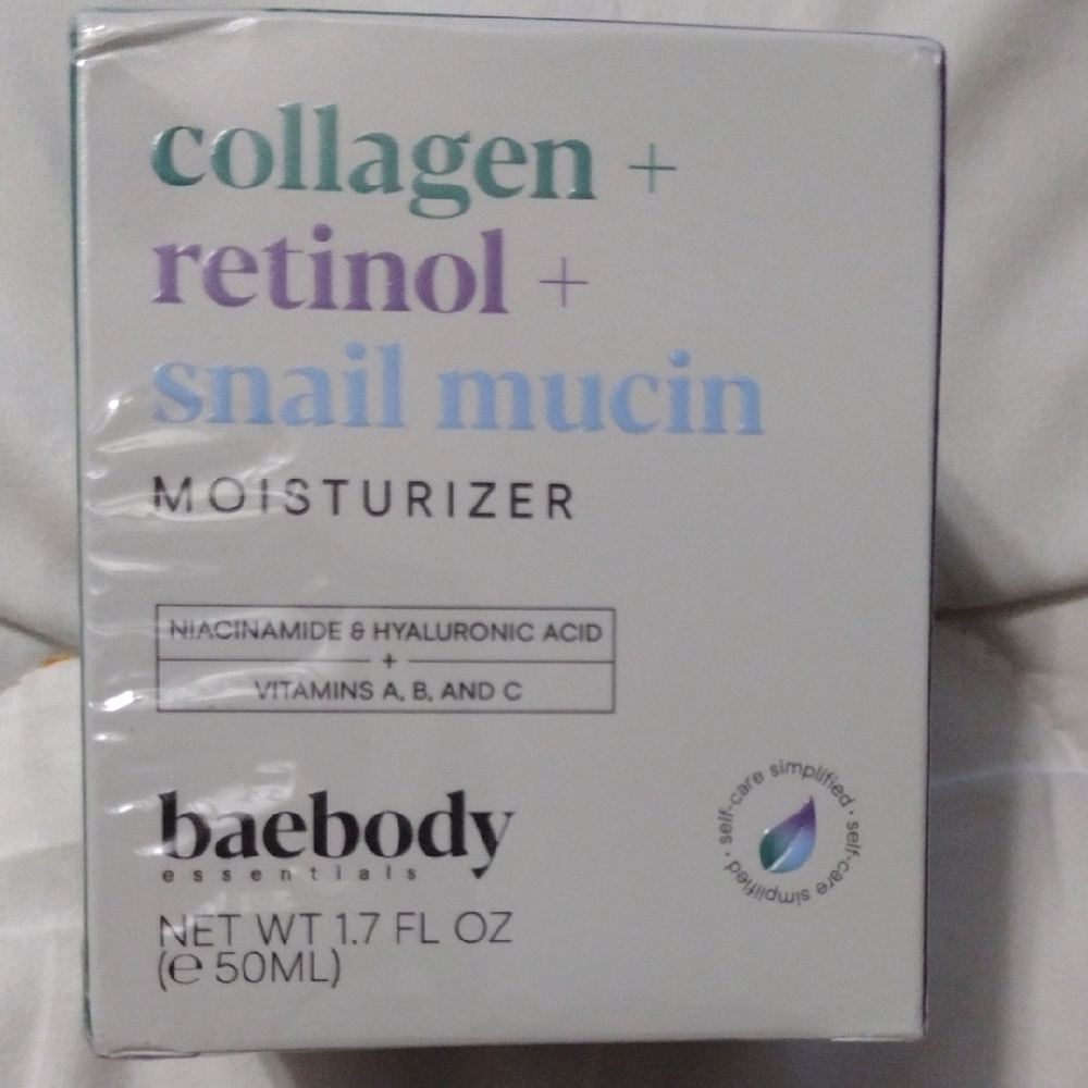 Essentials Collagen Retinol Snail Mucin Moisturizer - White 1.7 FL Oz NIB